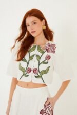 Off-White Flower Embroidered  Crop Top - Image 5