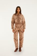 Beige Cosmopolitan Collared Crop Jacket - Image 2