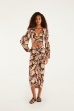 Multicolor Ammonite Ruched Long Sleeve Crop Top - Image 4
